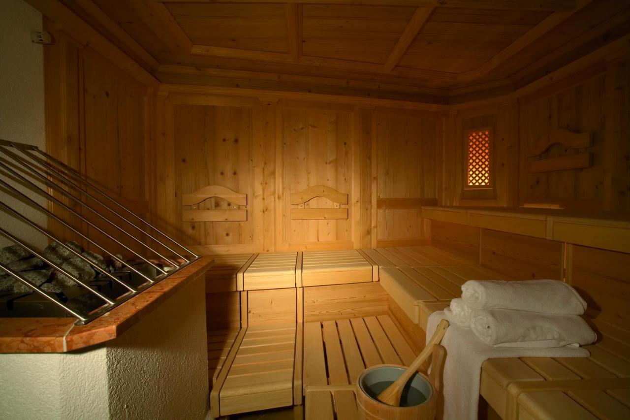 Hotel Hirlanda Zürs 외부 사진