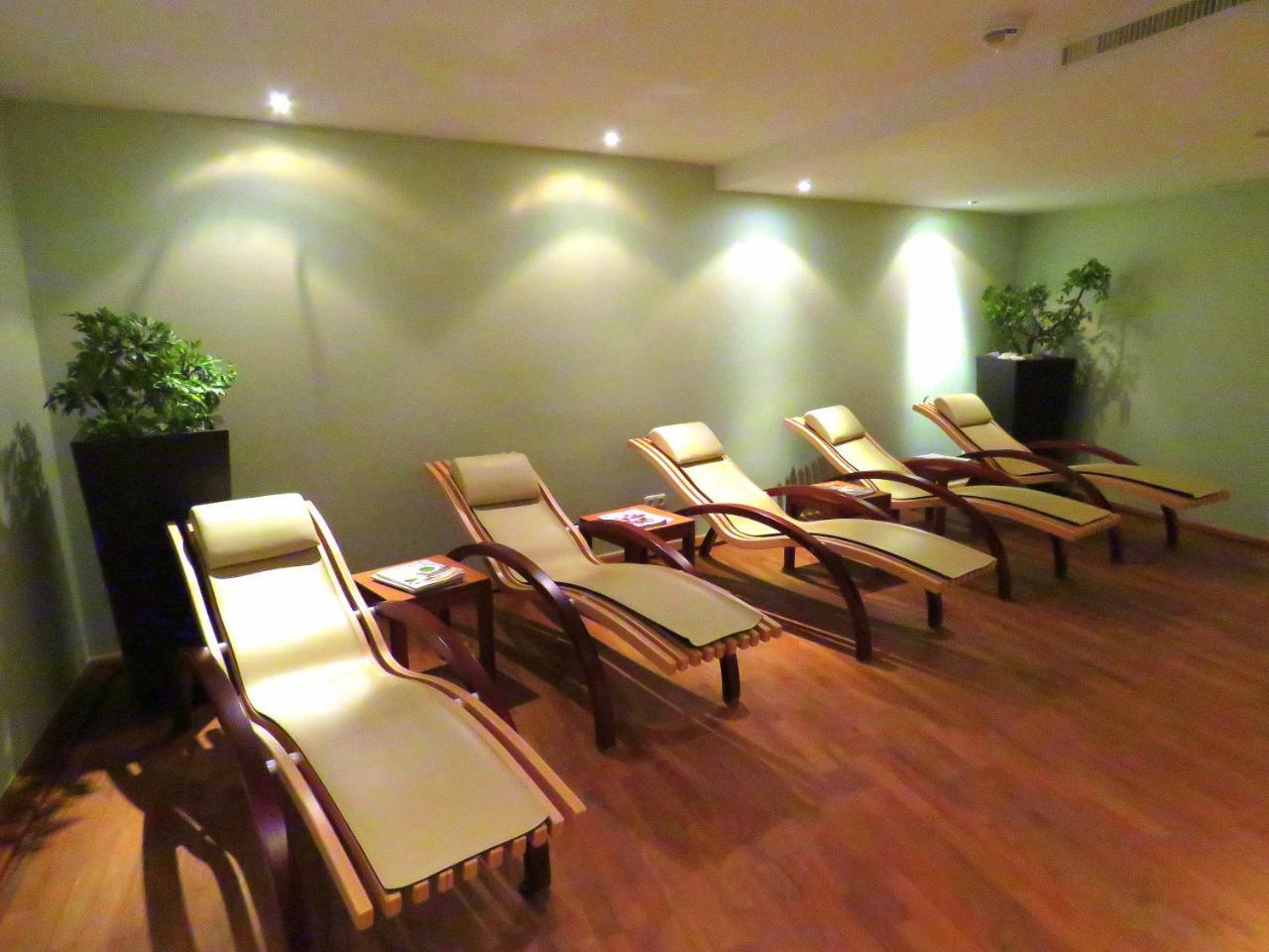 Hotel Hirlanda Zürs 외부 사진