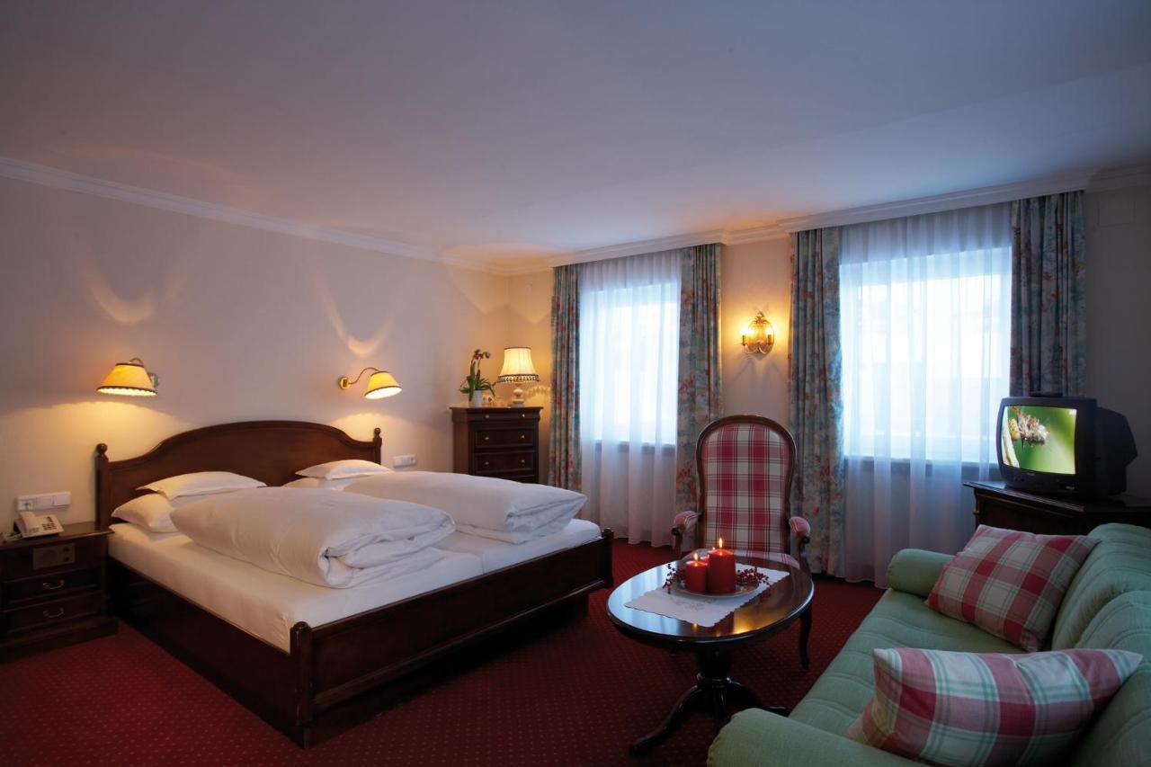 Hotel Hirlanda Zürs 객실 사진